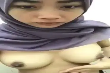 Jilbab Ungu Remas Aset Menggoda
